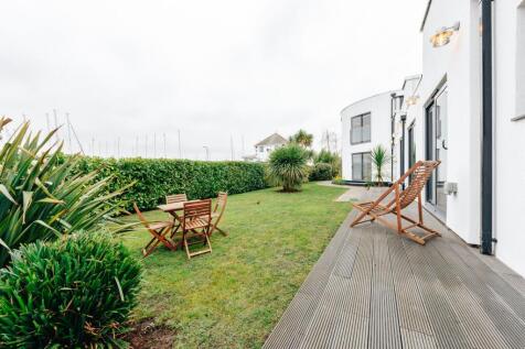 27 Crowsport, Hamble, Hampshire, SO31 4HG