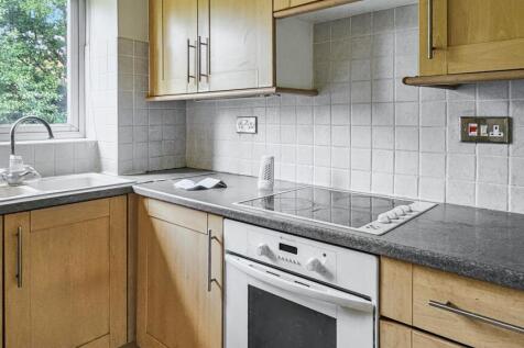 40 Scottwell Drive, Hendon, London, NW9 6QB