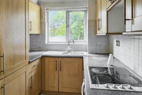 40 Scottwell Drive, Hendon, London, NW9 6QB