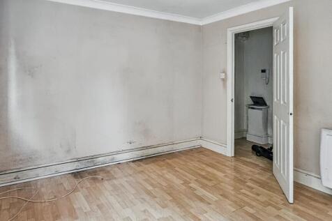 40 Scottwell Drive, Hendon, London, NW9 6QB