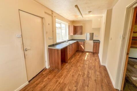 33 Hollow Way, Bradenstoke, Chippenham, Wiltshire, SN15 4EX