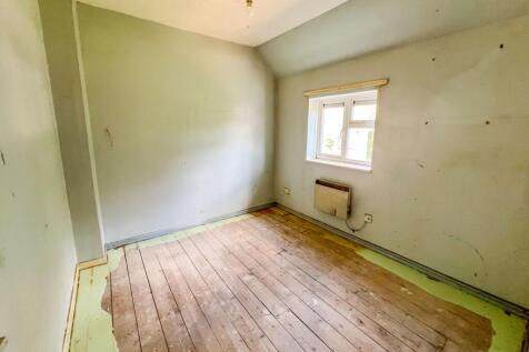 33 Hollow Way, Bradenstoke, Chippenham, Wiltshire, SN15 4EX