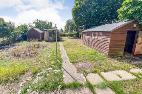 33 Hollow Way, Bradenstoke, Chippenham, Wiltshire, SN15 4EX