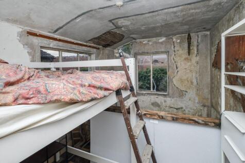 27 Colne Road, Clapton, London, E5 0HR