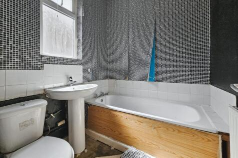 Flat 2, 44 Laindon Road, Longsight, Manchester, M14 5DP