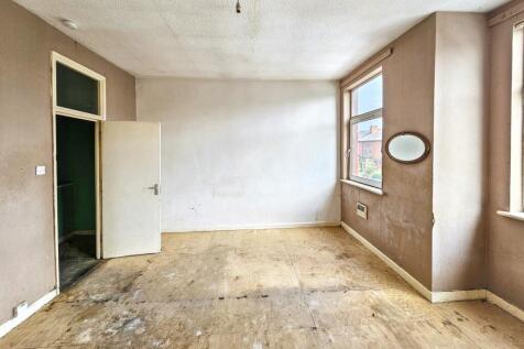 Flat 2, 44 Laindon Road, Longsight, Manchester, M14 5DP