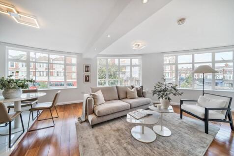 Flat 133 Coles House, 107 -143 Muswell Hill, London, N10 3HS