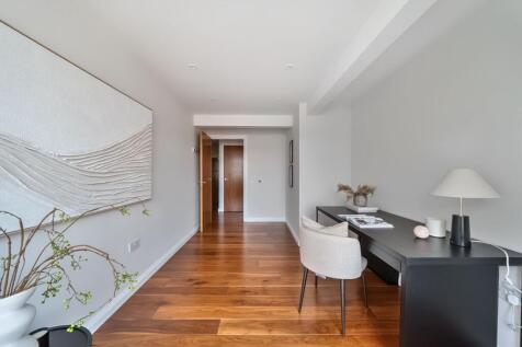 Flat 133 Coles House, 107 -143 Muswell Hill, London, N10 3HS