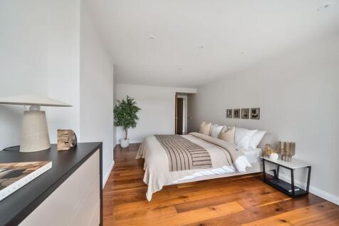 Flat 133 Coles House, 107 -143 Muswell Hill, London, N10 3HS