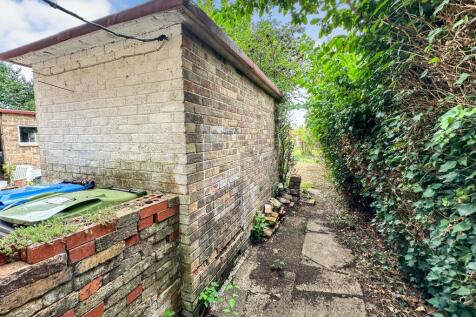 5 Apley Way, Witney, Oxfordshire, OX28 5BJ