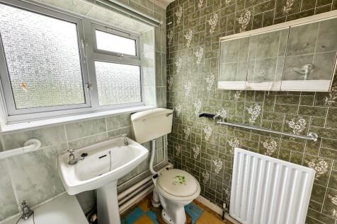 5 Apley Way, Witney, Oxfordshire, OX28 5BJ