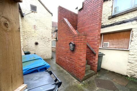 19 Market Place, Kirkbymoorside, North Yorkshire YO62 6AA