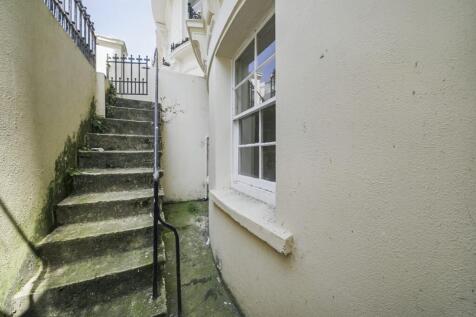 Basement Flat, 88 Lansdowne Place, Hove, BN3 1FH