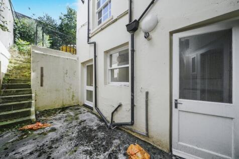 Basement Flat, 88 Lansdowne Place, Hove, BN3 1FH