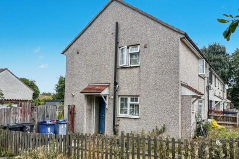 Flat 34 Plaistow Close, Stanford-Le-Hope, SS17 7AT
