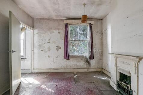5 Maple Avenue, Gillingham, Kent, ME7 2NT