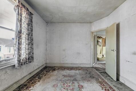 5 Maple Avenue, Gillingham, Kent, ME7 2NT