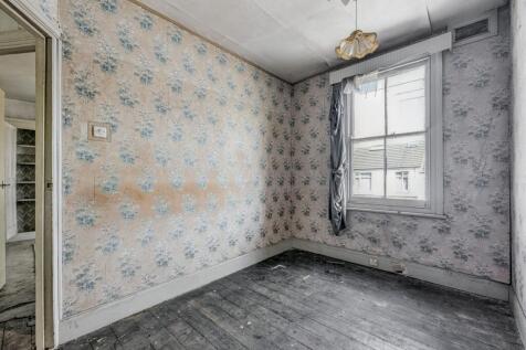 5 Maple Avenue, Gillingham, Kent, ME7 2NT