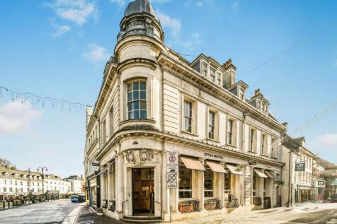 2 Market Place, Cirencester, GL7 2NS