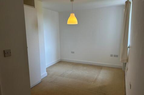 15 Newhaven, Drakes Drive, Stevenage, SG2 0EY