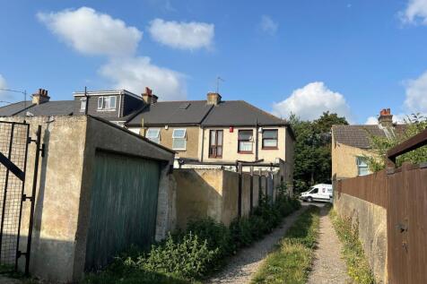 101A Sun Lane, Gravesend, Kent, DA12 5HW