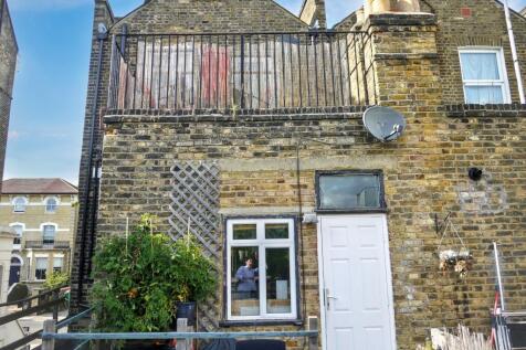 Flat B, 2E Blandfield Road, London, SW12 8BG