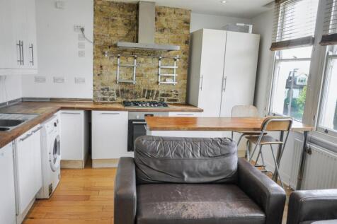 Flat B, 2E Blandfield Road, London, SW12 8BG