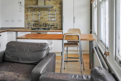 Flat B, 2E Blandfield Road, London, SW12 8BG