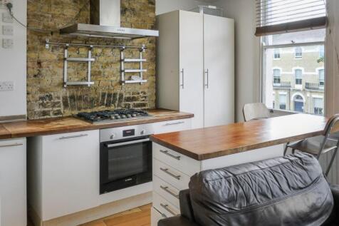 Flat B, 2E Blandfield Road, London, SW12 8BG