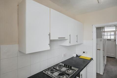 6 Fayre Road, Fareham PO16 0UB