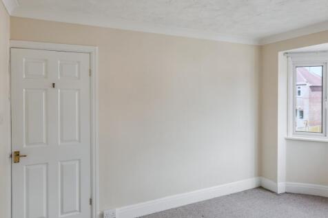 6 Fayre Road, Fareham PO16 0UB