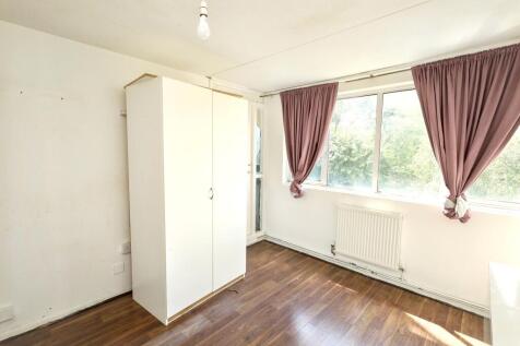 15 Linslade House, Lisson Green Estate, 36 Paveley Street, Marylebone, London NW8 8TL