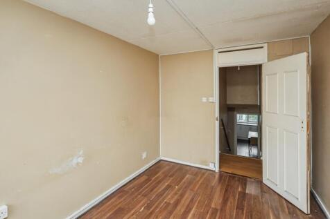 15 Linslade House, Lisson Green Estate, 36 Paveley Street, Marylebone, London NW8 8TL