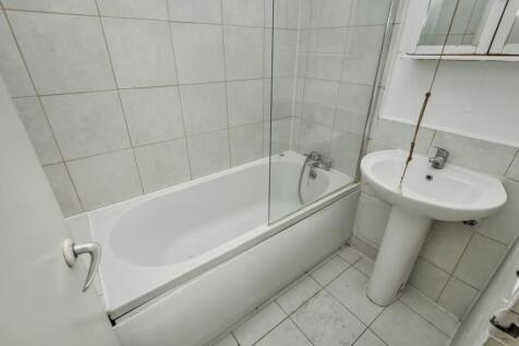 15 Linslade House, Lisson Green Estate, 36 Paveley Street, Marylebone, London NW8 8TL
