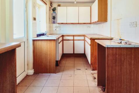32 Berry Close, Exmouth, Devon EX8 2PT