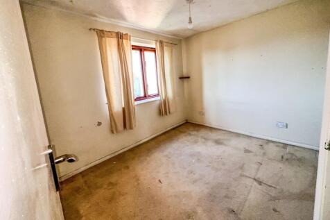 16 Loughman Close, Kingswood, Bristol, BS15 4BZ