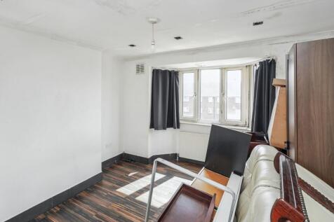 712D Kenton Road, Kenton, Harrow, HA3 9QX