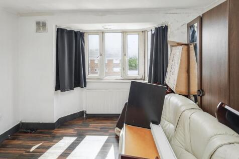 712D Kenton Road, Kenton, Harrow, HA3 9QX