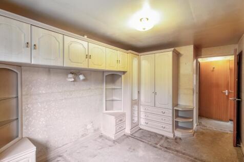 6 Blackbird Gardens, Bradford, West Yorkshire, BD8 0NH