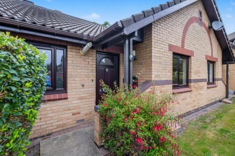 6 Blackbird Gardens, Bradford, West Yorkshire, BD8 0NH