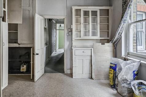 70 Delaware Mansions, Delaware Road, Maida Vale, London, W9 2LJ