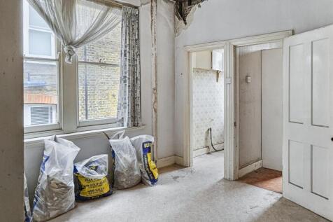 70 Delaware Mansions, Delaware Road, Maida Vale, London, W9 2LJ