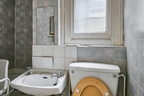 70 Delaware Mansions, Delaware Road, Maida Vale, London, W9 2LJ