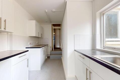 Flat A, 41 Alvington Crescent, Hackney, London, E8 2NN