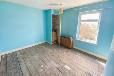 311 Cheney Manor Road, Swindon, SN2 2PE