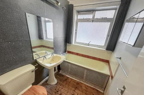 7 Marlowe Court, Lymer Avenue, Dulwich, London SE19 1LP