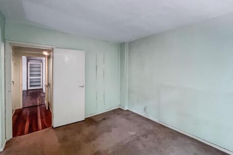 7 Marlowe Court, Lymer Avenue, Dulwich, London SE19 1LP