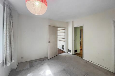 7 Marlowe Court, Lymer Avenue, Dulwich, London SE19 1LP