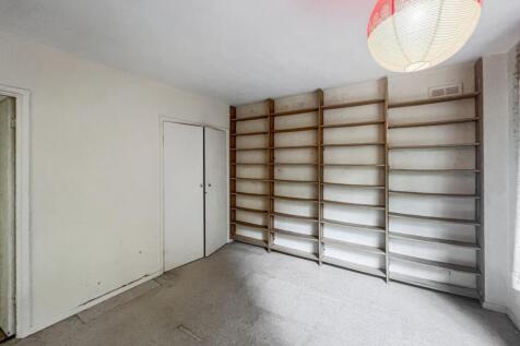 7 Marlowe Court, Lymer Avenue, Dulwich, London SE19 1LP