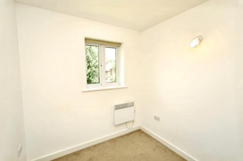 11 Celandine Grove, Southgate, London, N14 4BP